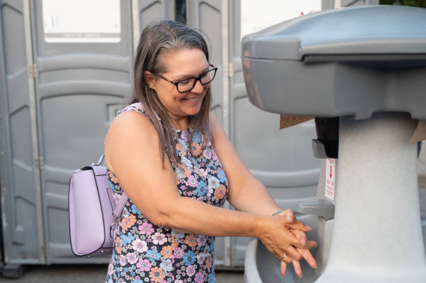 Best Luxury portable toilet rental  in Simsbury Center, CT